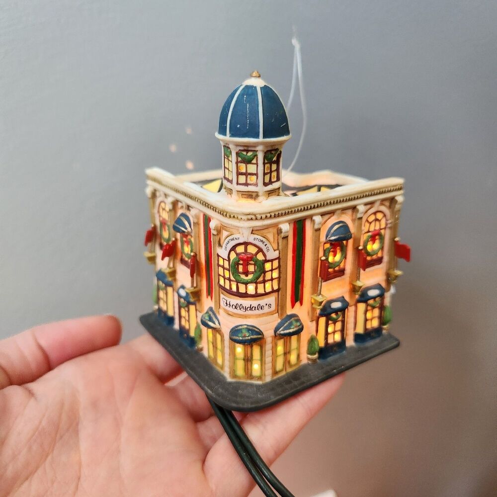 Deparment 56 Hollydale's Department Store 98782 Lighted Ornament Christmas